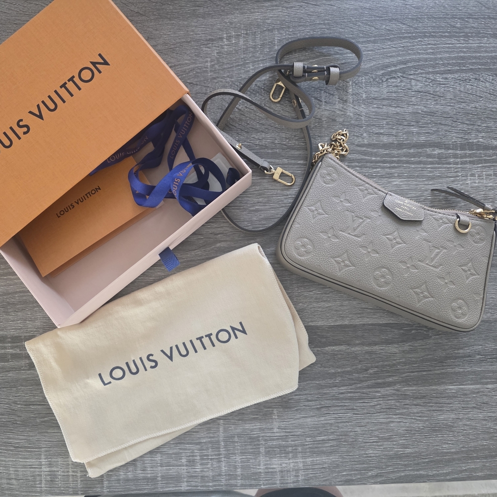 Louis Vuitton Easy Pouch On Strap- Tourterelle- Turtledove- Like NEW